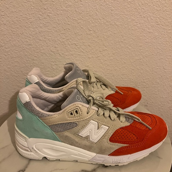 New Balance 990v2 Kith Cyclades - Picture 7 of 9